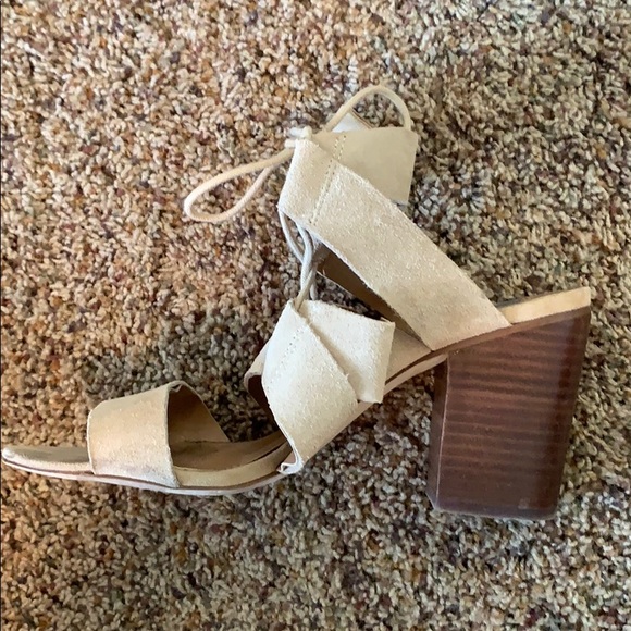 Steve Madden heels - Picture 2 of 8